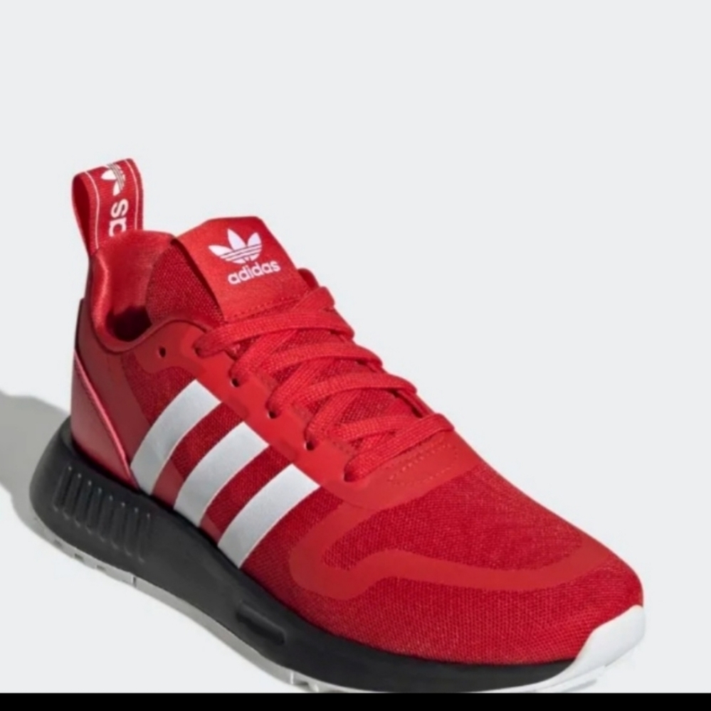 ADIDAS SNEAKERS UNISEX NWT